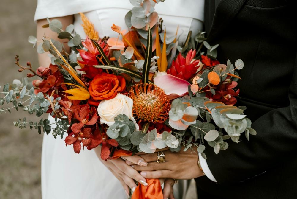 Why Custom Flower Arrangements Make Uniquely Memorable Gifts